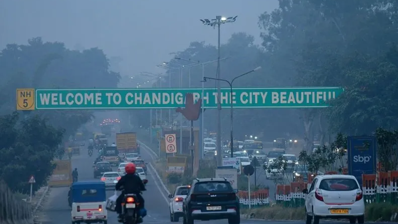 Chandigarh AQI Hits 501, Schools May Shut