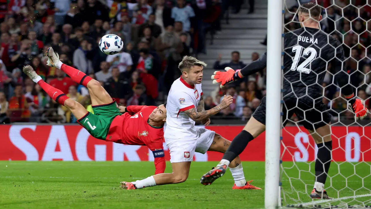 WATCH: SENSATIONAL Cristiano Ronaldo Stuns Crowd With Age-defying Bicycle Kick Against Poland