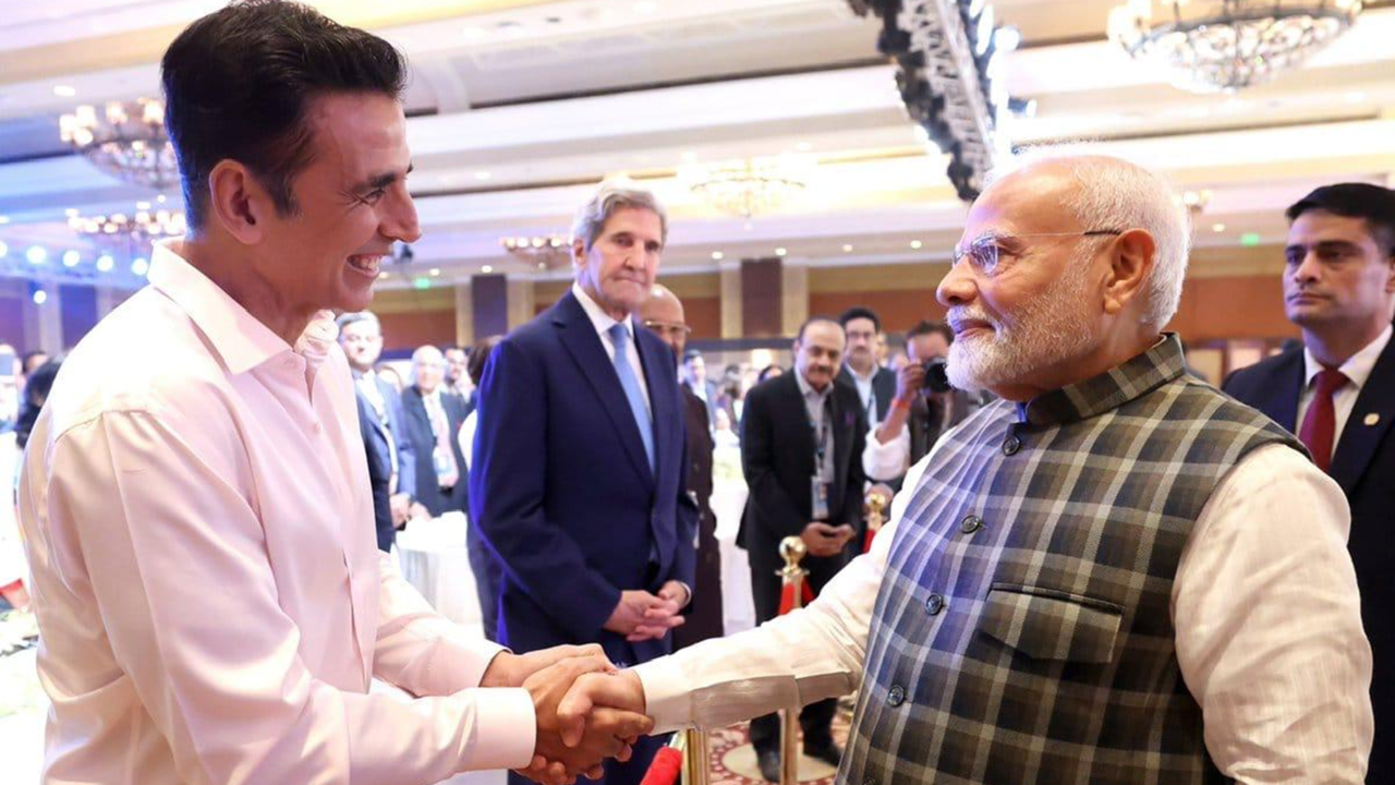 Akshay Kumar Smiles Wide As He Meets PM Narendra Modi At Event, Shares Heartwarming Pic