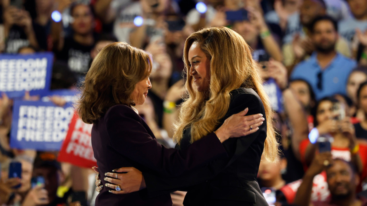 Kamala Harris and Beyonce (2)