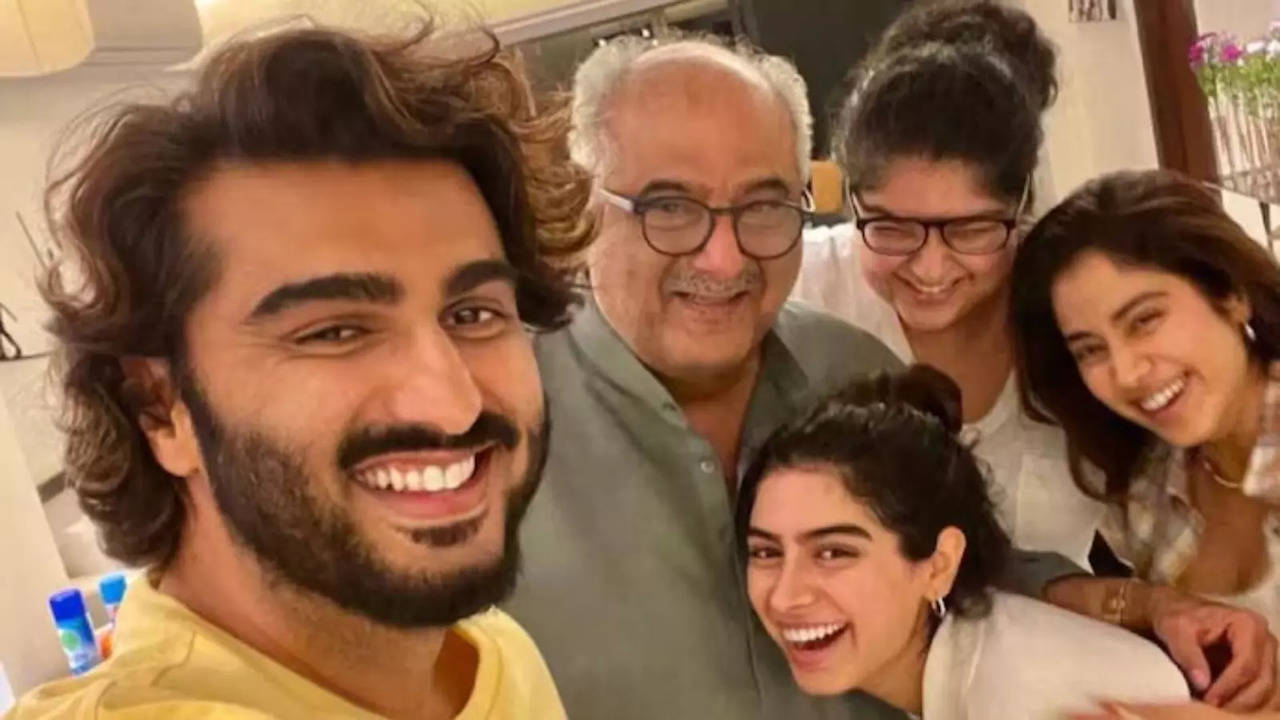 Does Arjun Kapoor Discuss Movies At Dinner Table With Family? Singham Again Actor Reveals - Exclusive