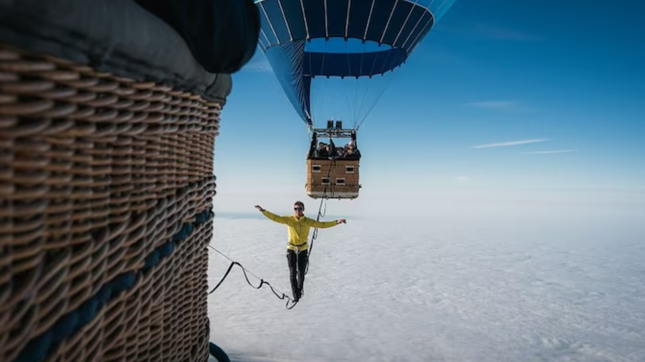 German slackliners Friedi Kuehne and Lukas Irmler