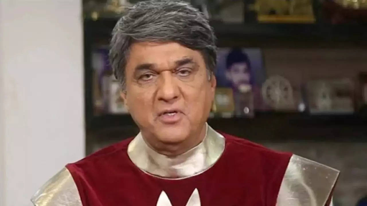 Mukesh Khanna Responds To Trolls Who Age-Shamed Him For Wearing Shaktimaan Costume: Meri Umar 160 Saal Hai...