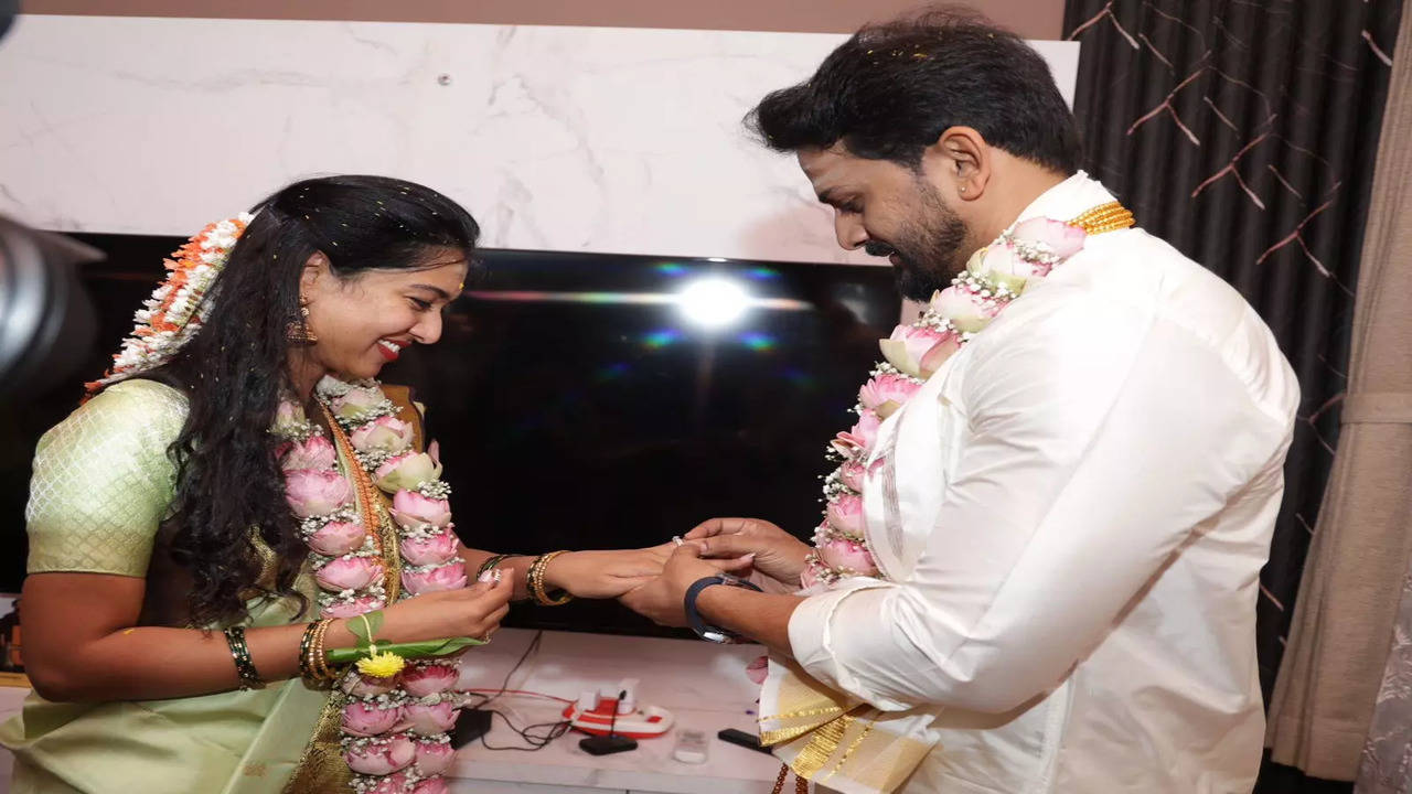 Daali Dhananjaya gets engaged to Dr. Dhanyatha