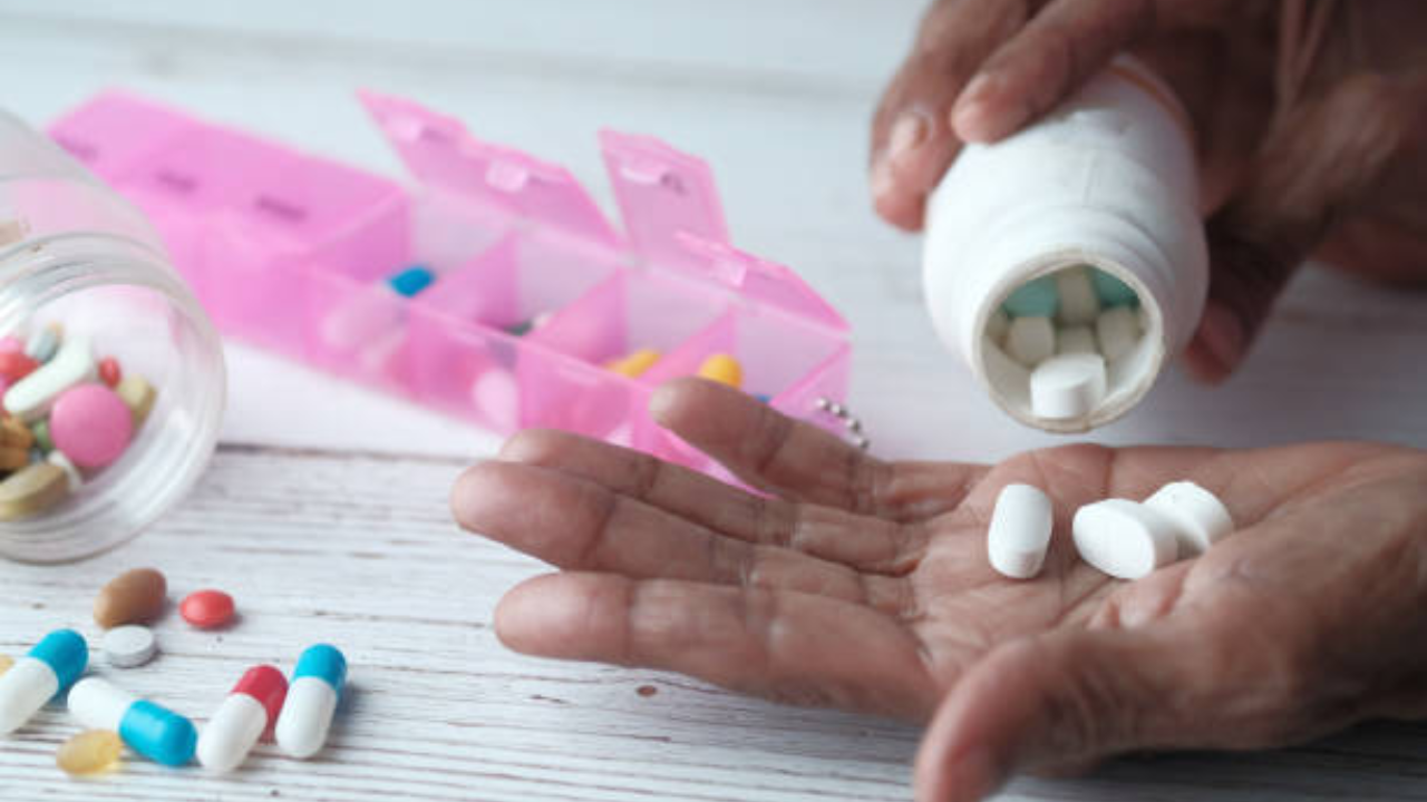 Painkillers Can Increase The Risk Of Bleeding In People Using Blood Thinner Medicines