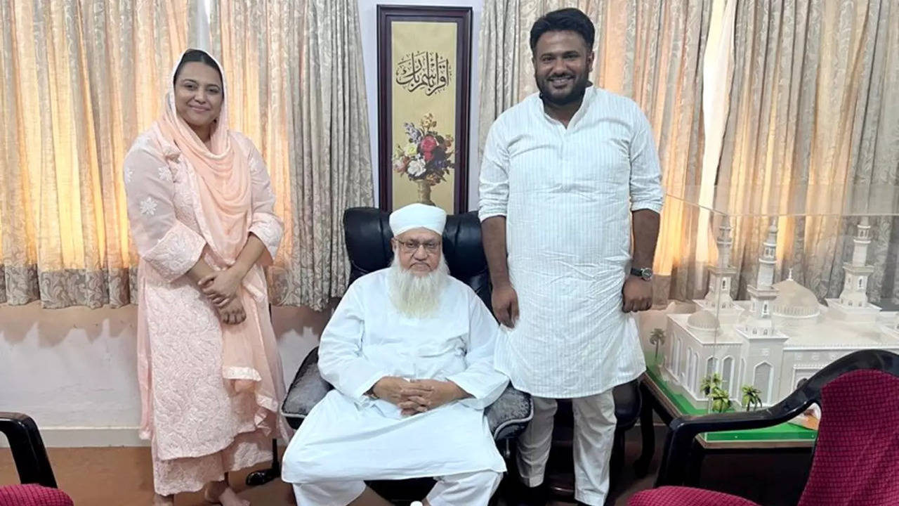 Swara Bhaskar SLAMMED For Metting Maulana Sajjad Nomani With Husband Fahad Ahmad. Netizens Call It 'Hypocrisy'