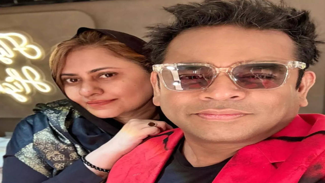 AR Rahman and Saira Banu