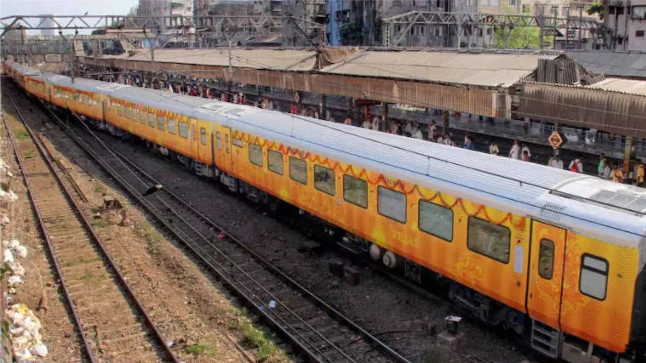 Tejas Express Derail