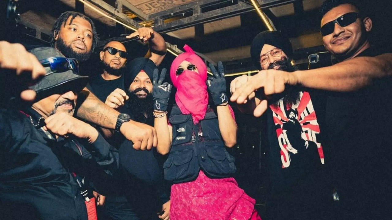 Diljit Dosanjh Goes 'Lao Ji, Finally Ho Gaya' As He Announces Mumbai Show In December, Tickets To Go Live On THIS Date