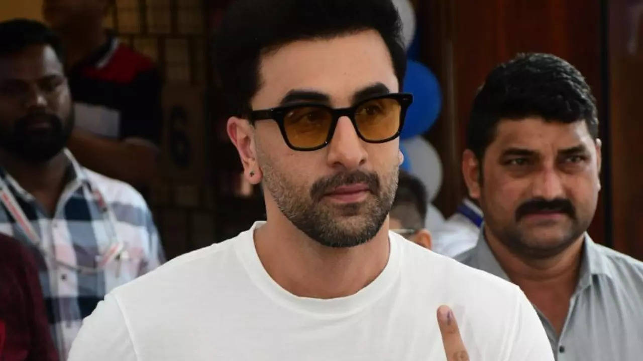 Maharashtra Elections 2024: Ranbir Kapoor Urges Fans To Cast Vote, Says 'It's Your Responsibility'