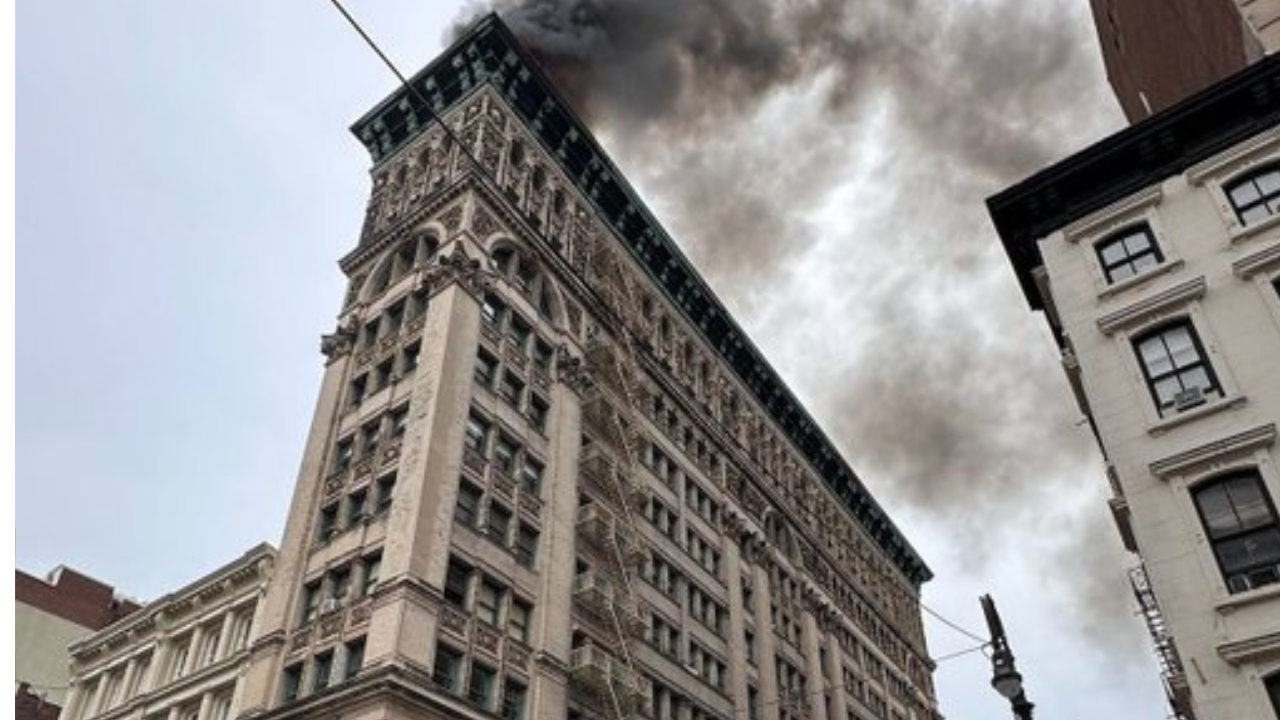 Manhattan Fire: New York Fighters Battling 2-Alarm Blaze At 251 Broome Street | VIDEOS