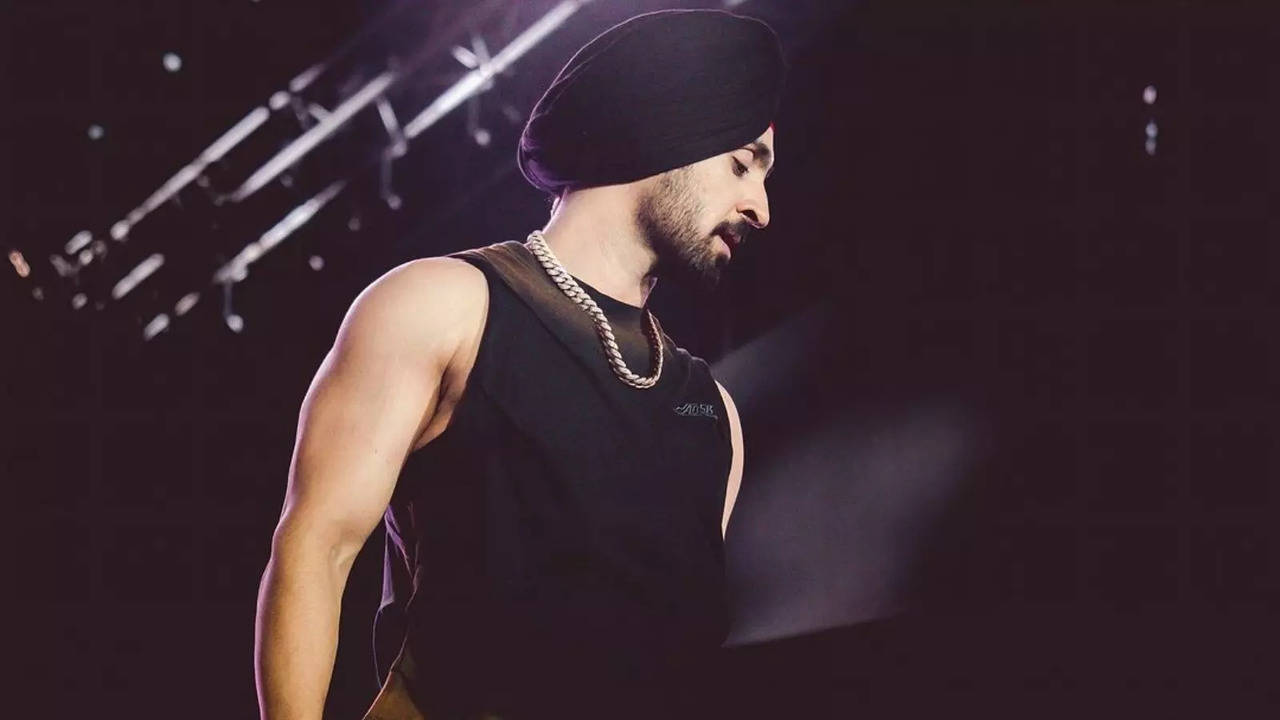 Diljit Dosanjh Slips During Dil-Luminati Ahmedabad Concert, Requests To Stop Pyrotechnics On Stage