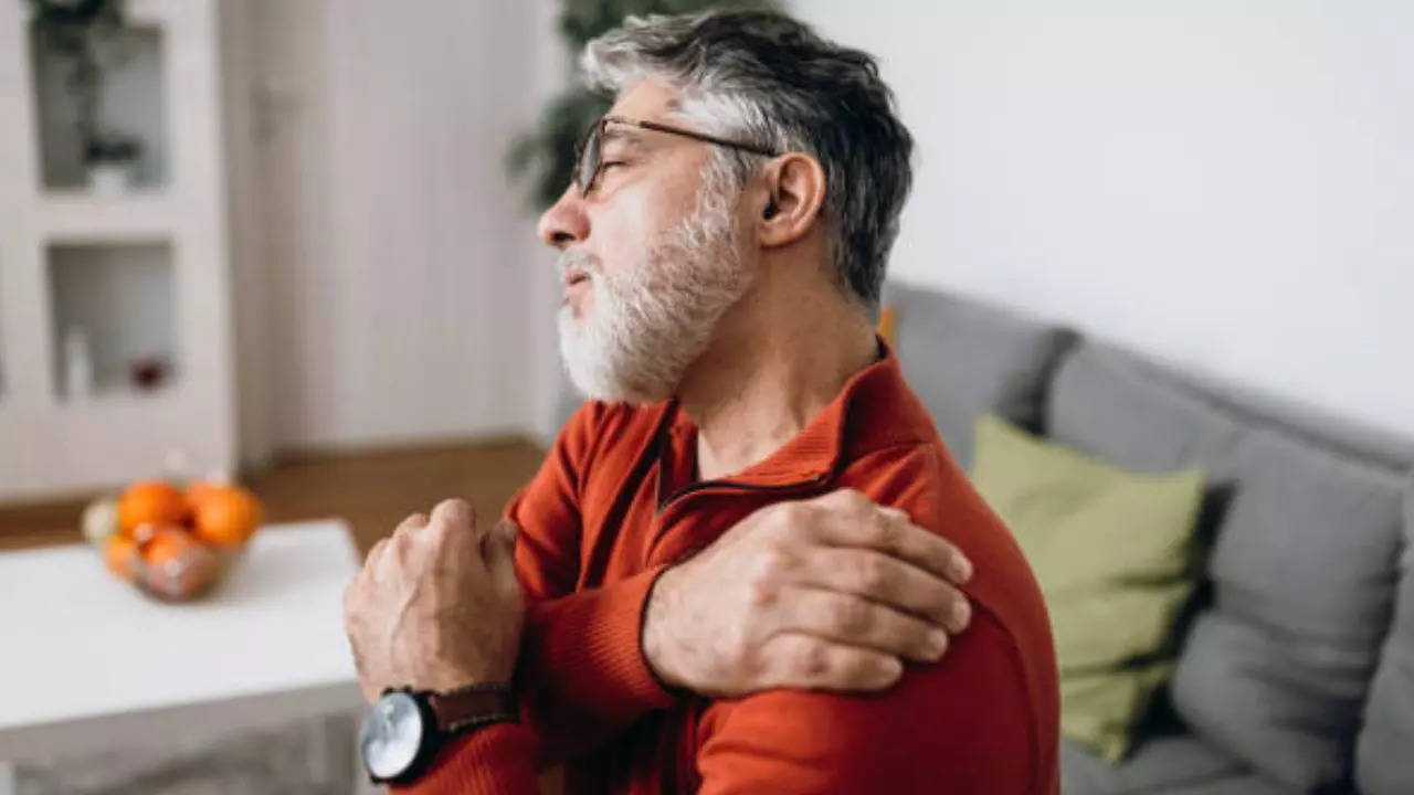 Can Joint Pain And Depression Lead To Faster Cognitive Decline In Older Adults? Study Says Yes