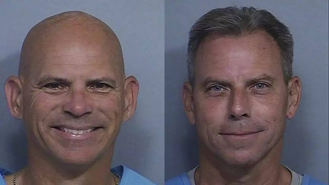 Erik Menendez (R) and Lyle Menendez (L).