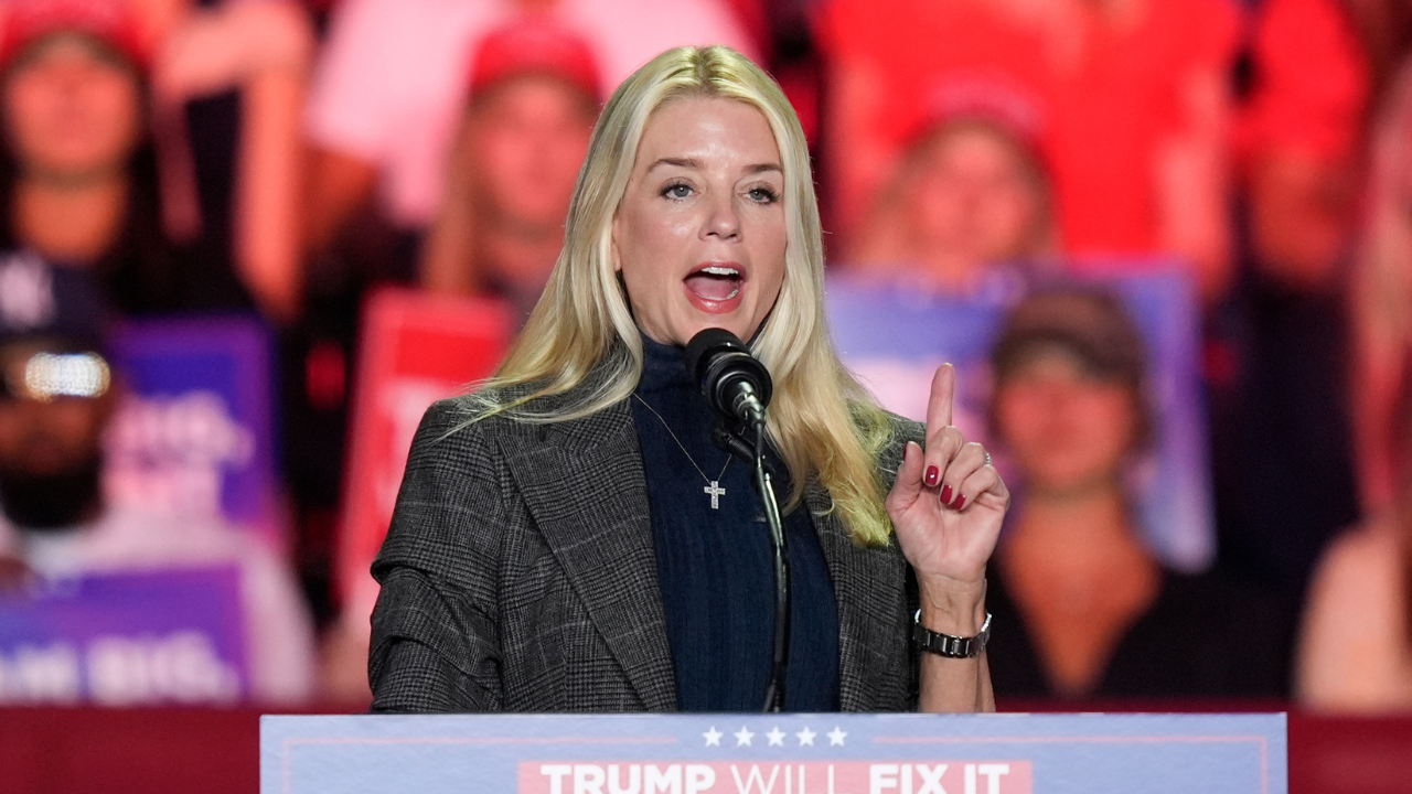 Pam Bondi AP