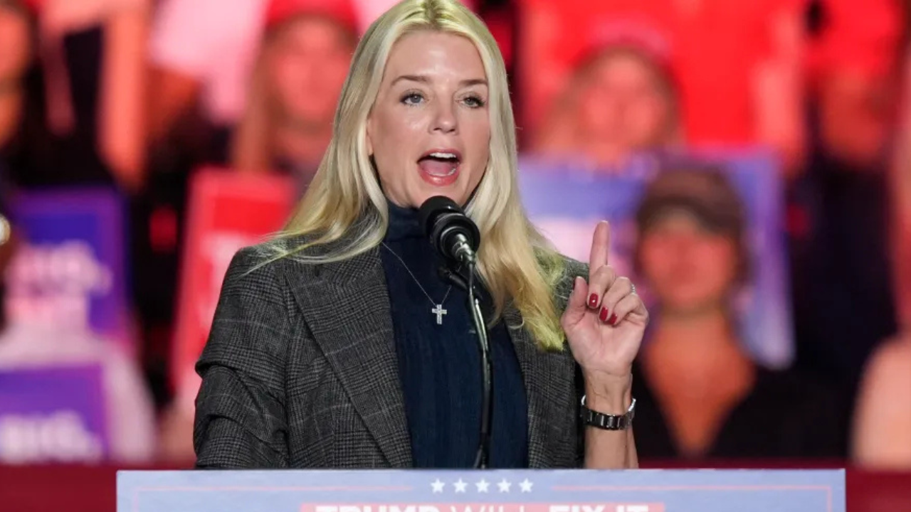 Is Pam Bondi Married To Greg Henderson? | Times Now