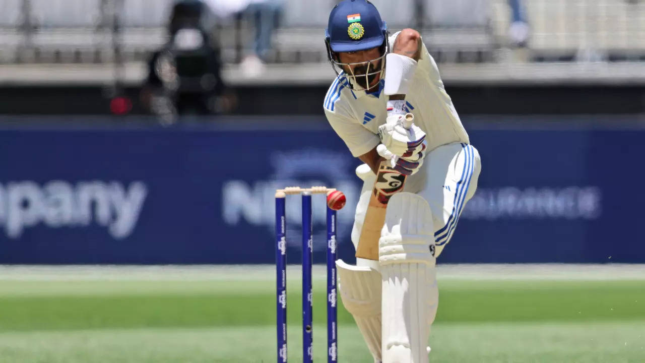 KL Rahul's Controversial Dismissal Cause Huge Social Media Uproar