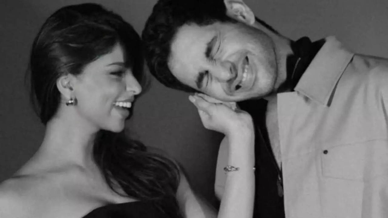 Suhana Khan Adorably Pulls Rumoured Boyfriend Agastya Nanda's Ear In Birthday Post