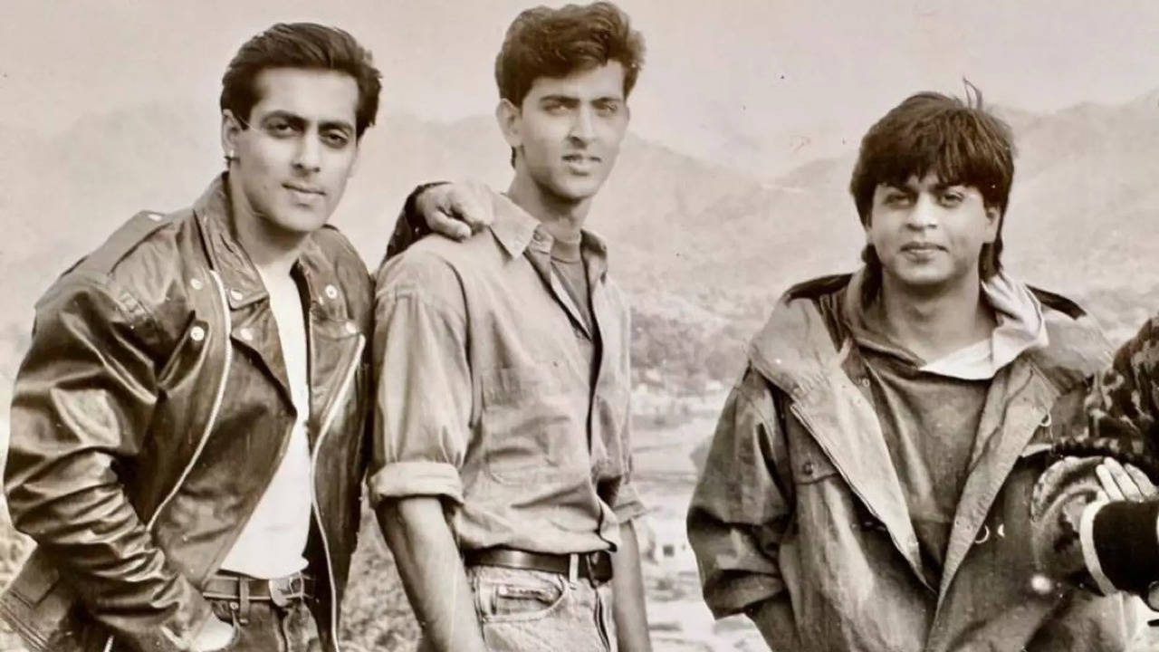 Hrithik Roshan Shares Karan Arjun BTS Pictures, Reveals Why He Jumped On Car's Bonnet To Stop Shah Rukh Khan, Salman Khan