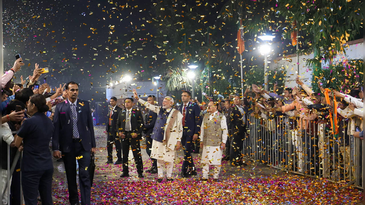 PM Modi got grand welcome at BJP HQ After Maharashtra win