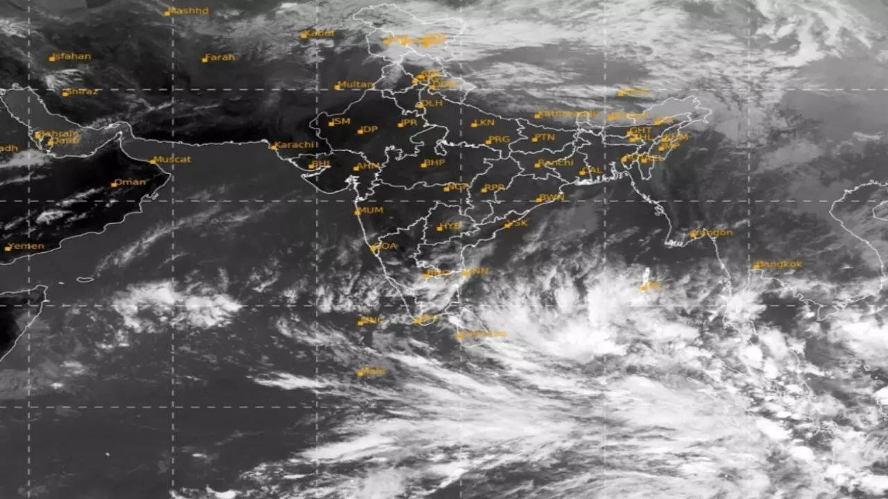 low-pressure area forms over bay of bengal