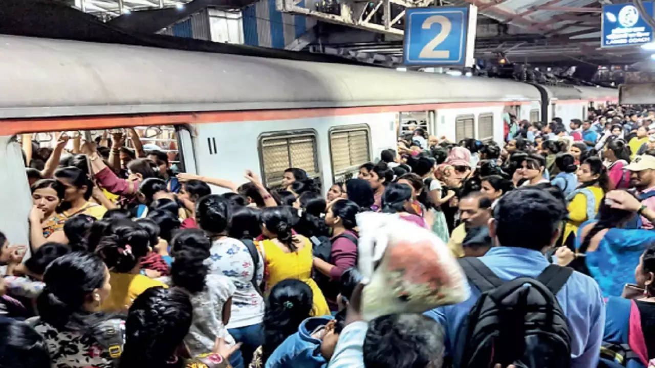 mumbai local train news