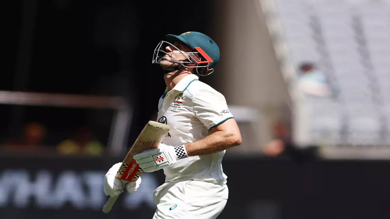 Mitchell Marsh leaves the field