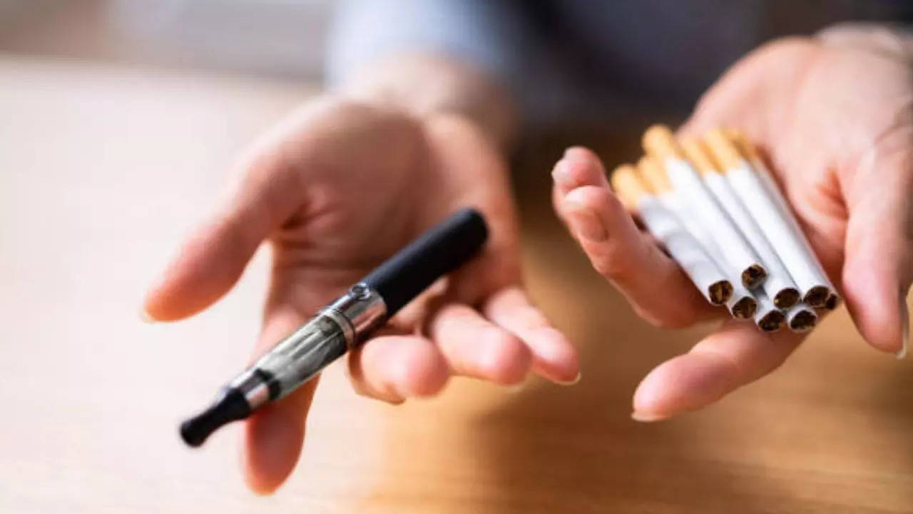 E-Cigarettes Aren’t As Safe As You Think, Your Blood Vessels Are Still At Risk: Study