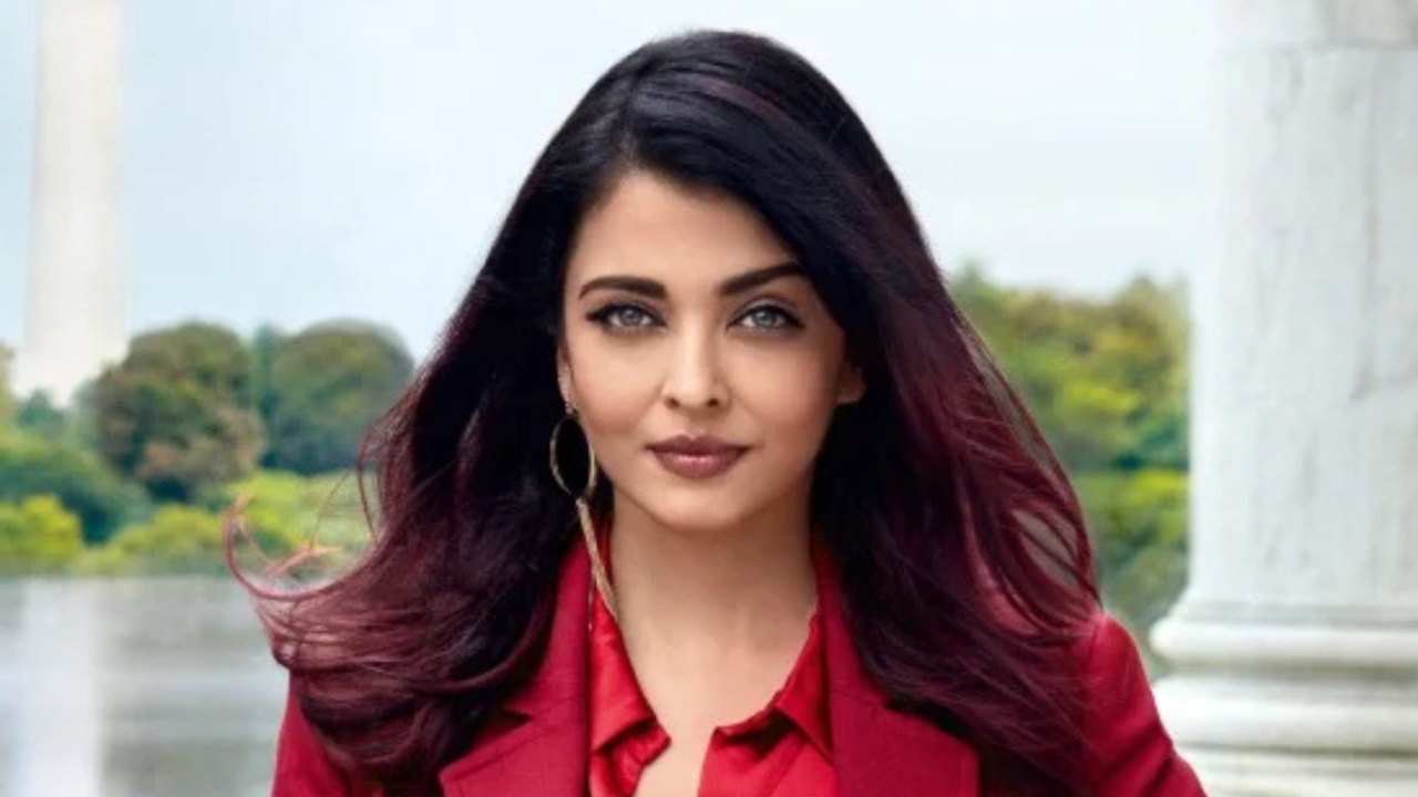 Aishwarya Rai Bachchan Posts Feminine And Feminist Message For Women. Says, 'Stand Up For Your Worth'