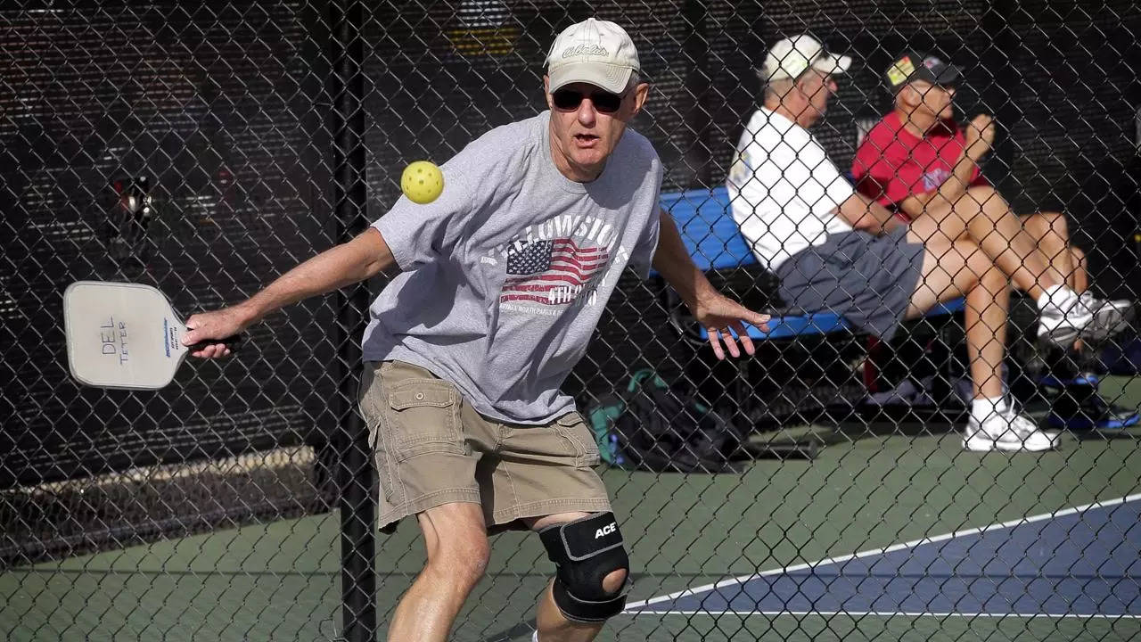 FACT CHECK : Are Overhead Serves Legal In Pickleball?- Here's The Truth