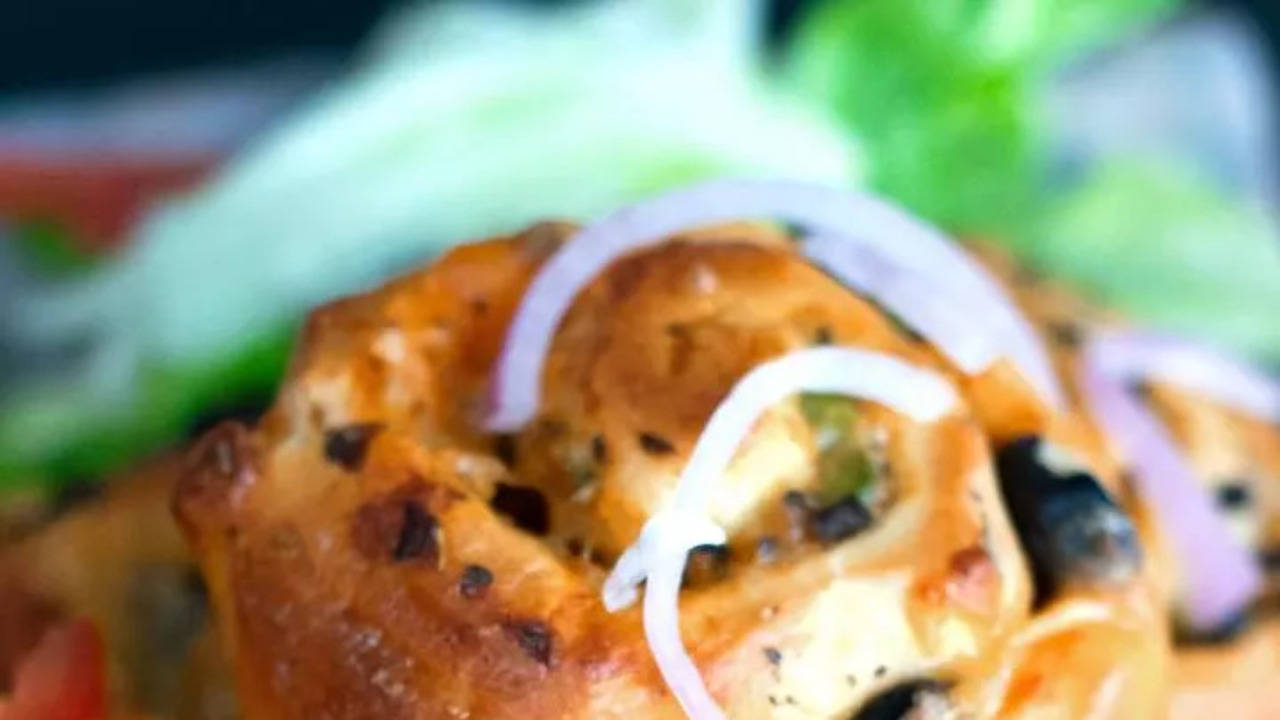 Chutney Cheese Brioche Rolls