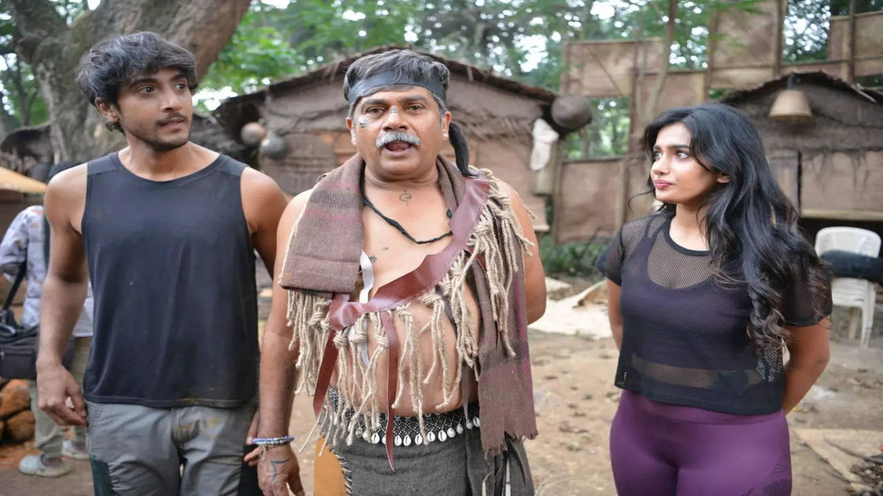 A working still of the Kannada film, Manada Kadalu