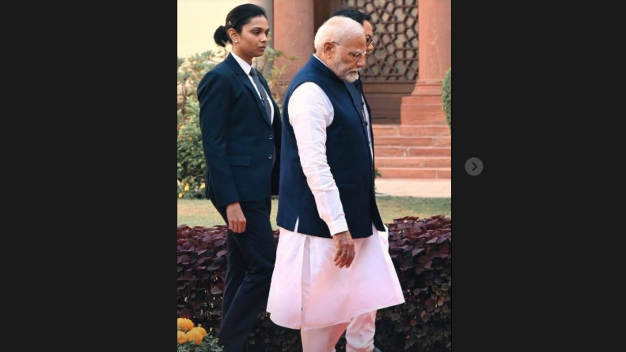 photo of female commando walking next to pm modi goes viral after kangana ranaut's instagram story