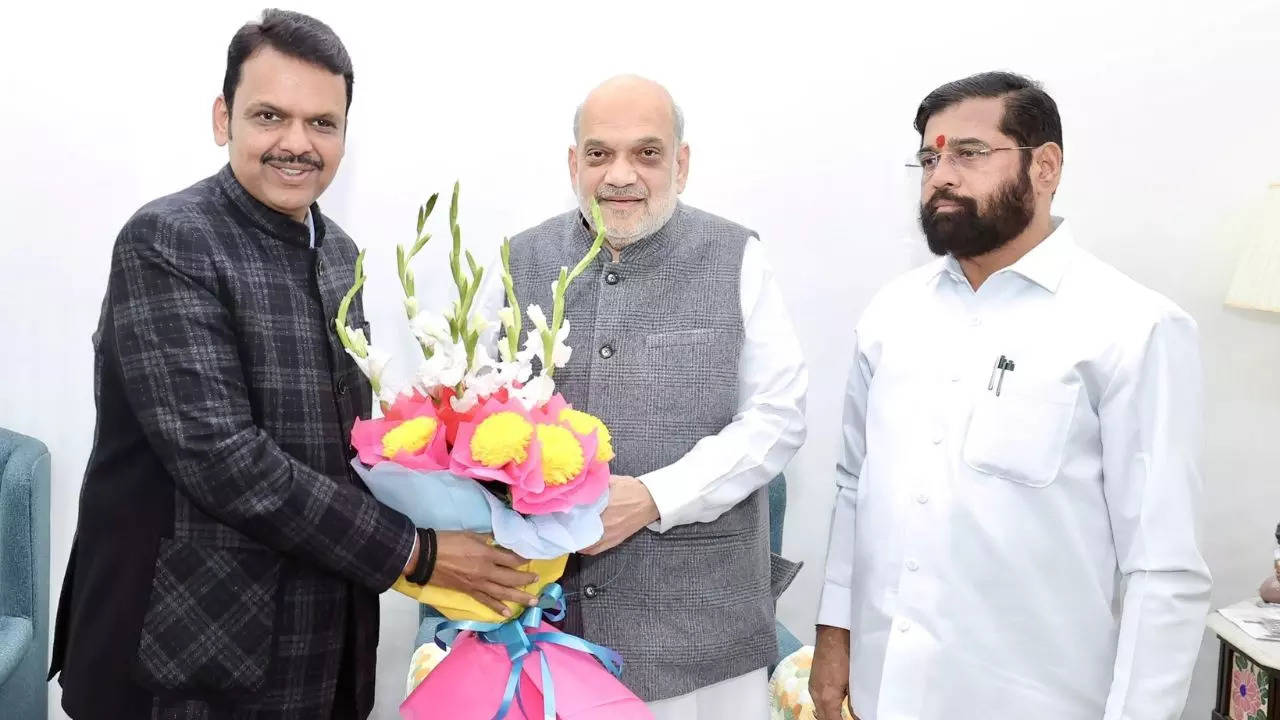 Maharashtra Chief Minister Eknath Shinde with Deputy Chief Minister Devendra Fadnavis.