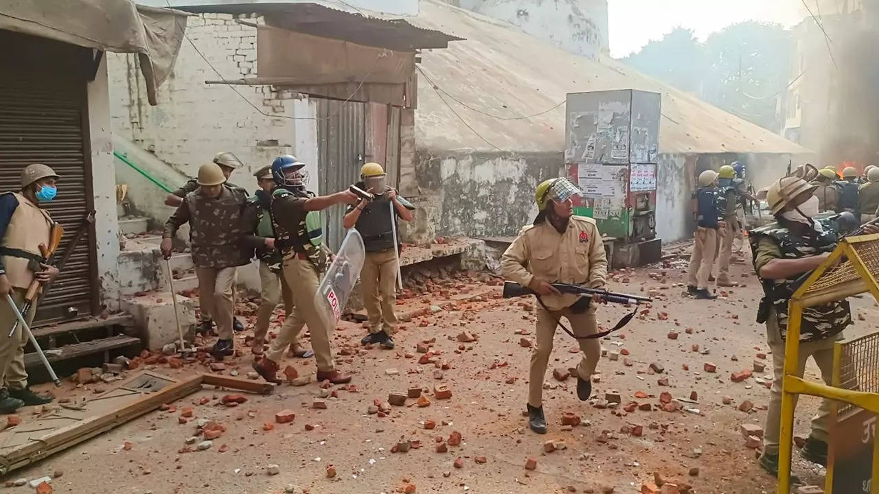 Breaking News LIVE Judicial Panel Begins Probe Into Sambhal Violence ASI Seeks Control Of Mughal-Era Structure 