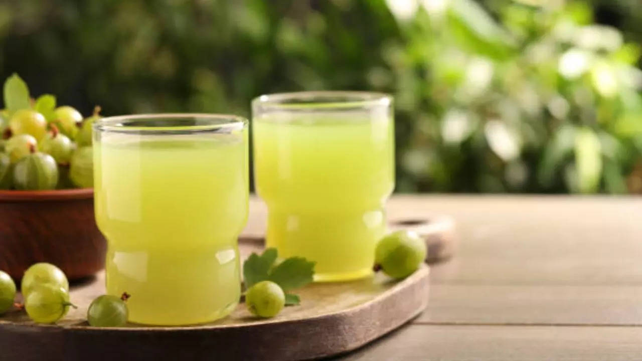 Why You Should Drink Amla Juice At Night: 5 Health Benefits Of Having It After 10pm