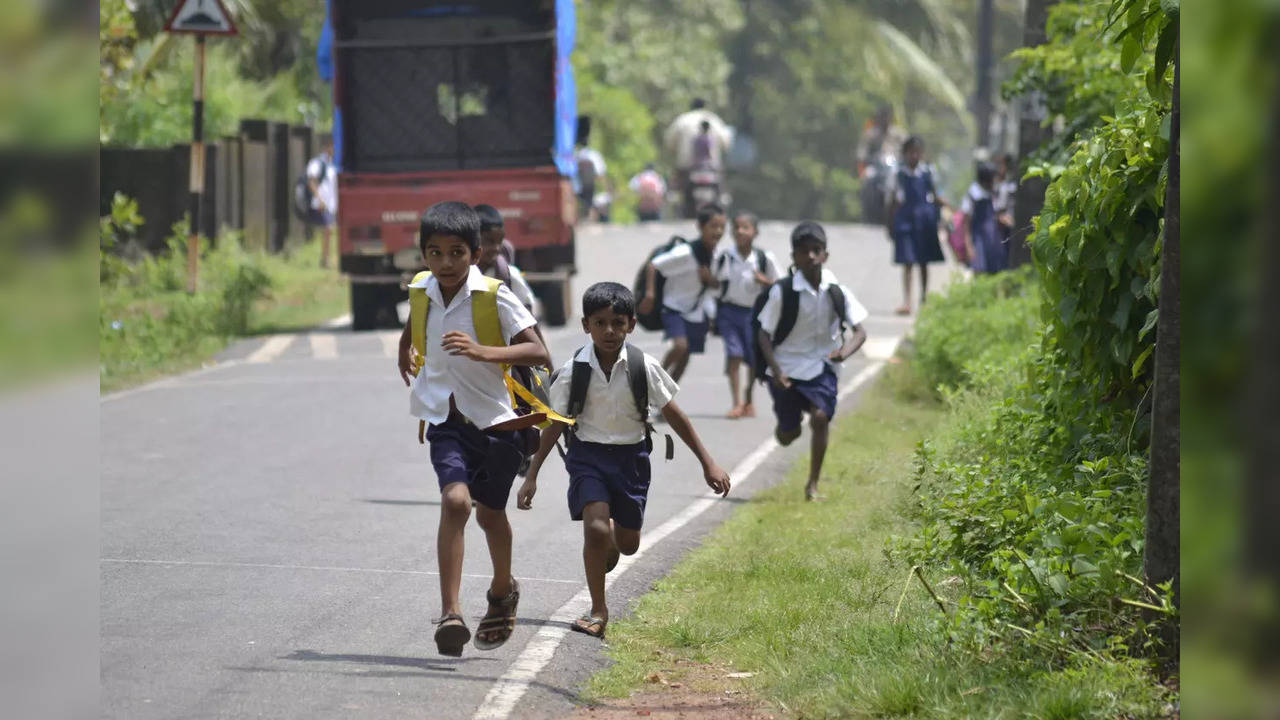 Bengaluru School Holiday Tomorrow LIVE Bengaluru Schools Likely to be Closed Check Latest Updates