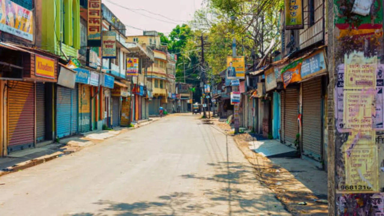 Representative Image: Kolkata Civic Body Order Shops To Include Bengali Text On Sign Boards