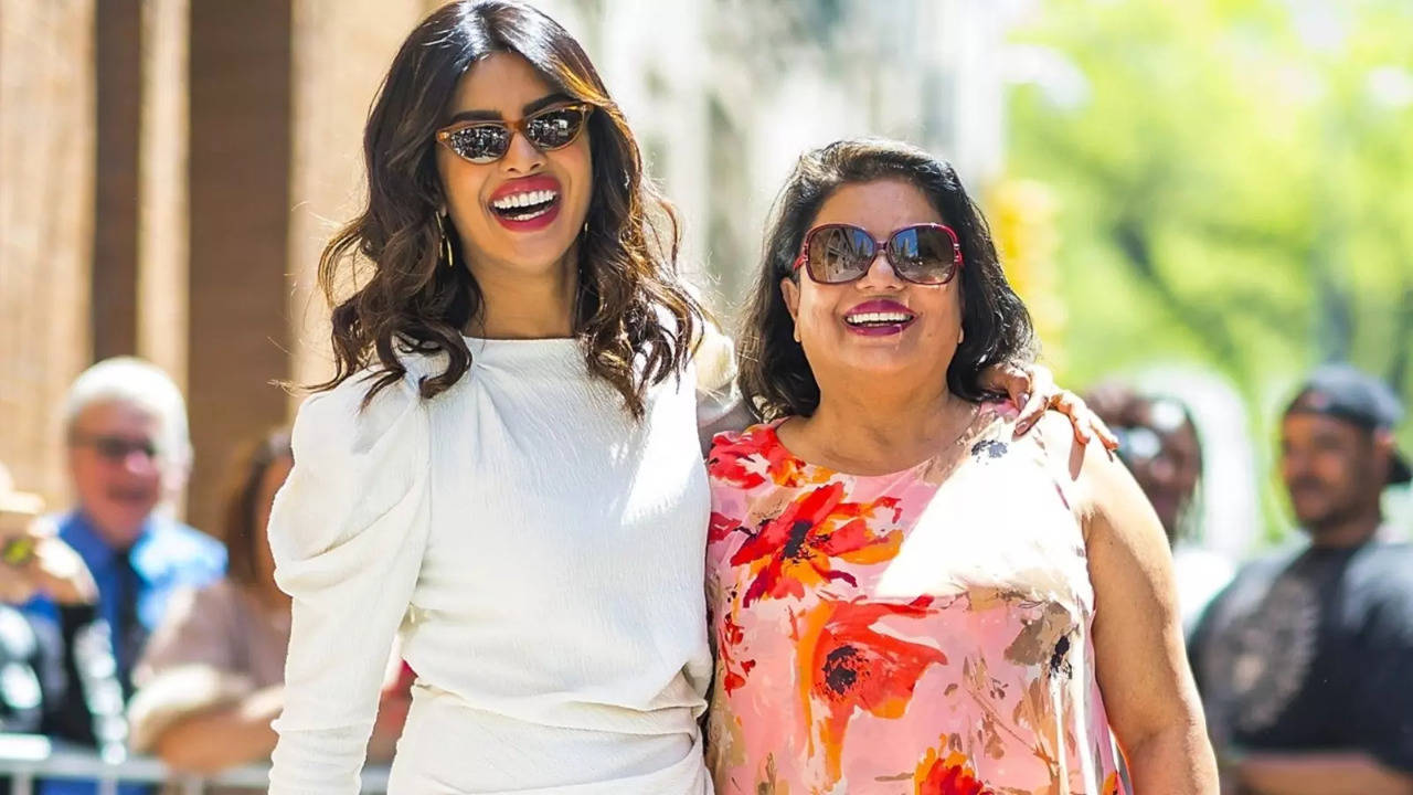 Priyanka Chopra's Mom Reveals Advice She Gave Her Before Transition To Hollywood: Don't Just Abandon Everything...