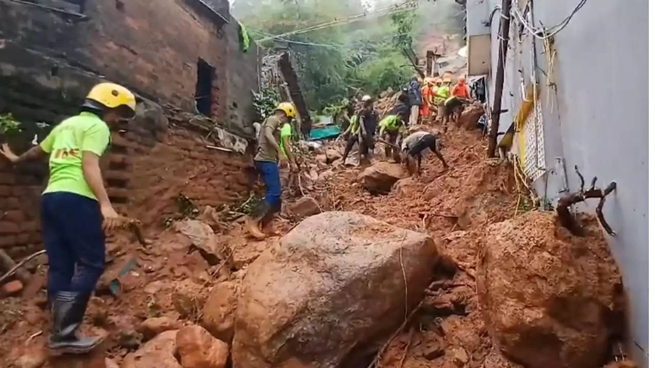 ಒಂದೇ ಕುಟುಂಬದ 7 ಸದಸ್ಯರ ಬಲಿ