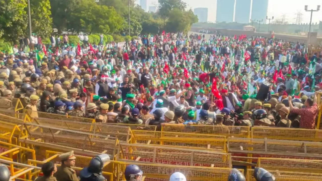 protesting farmers, pti