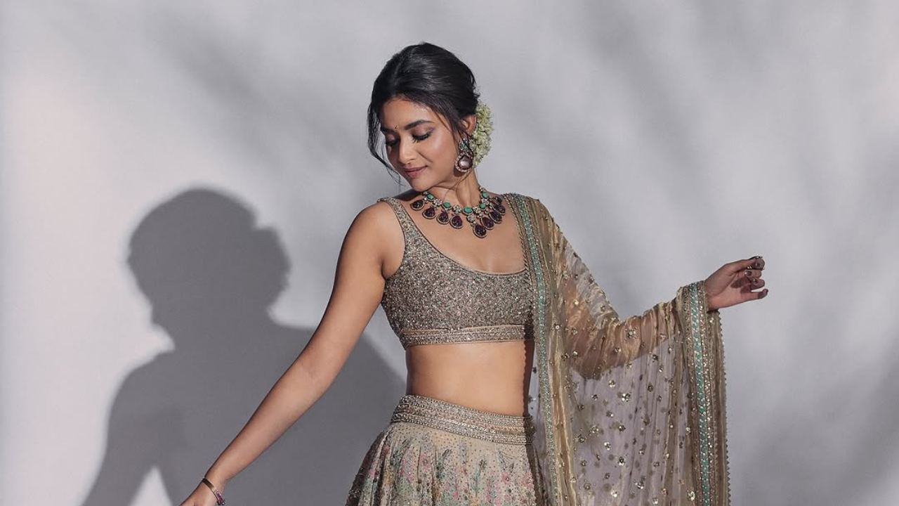 Decoding Keerthy Suresh's Anita Dongre look