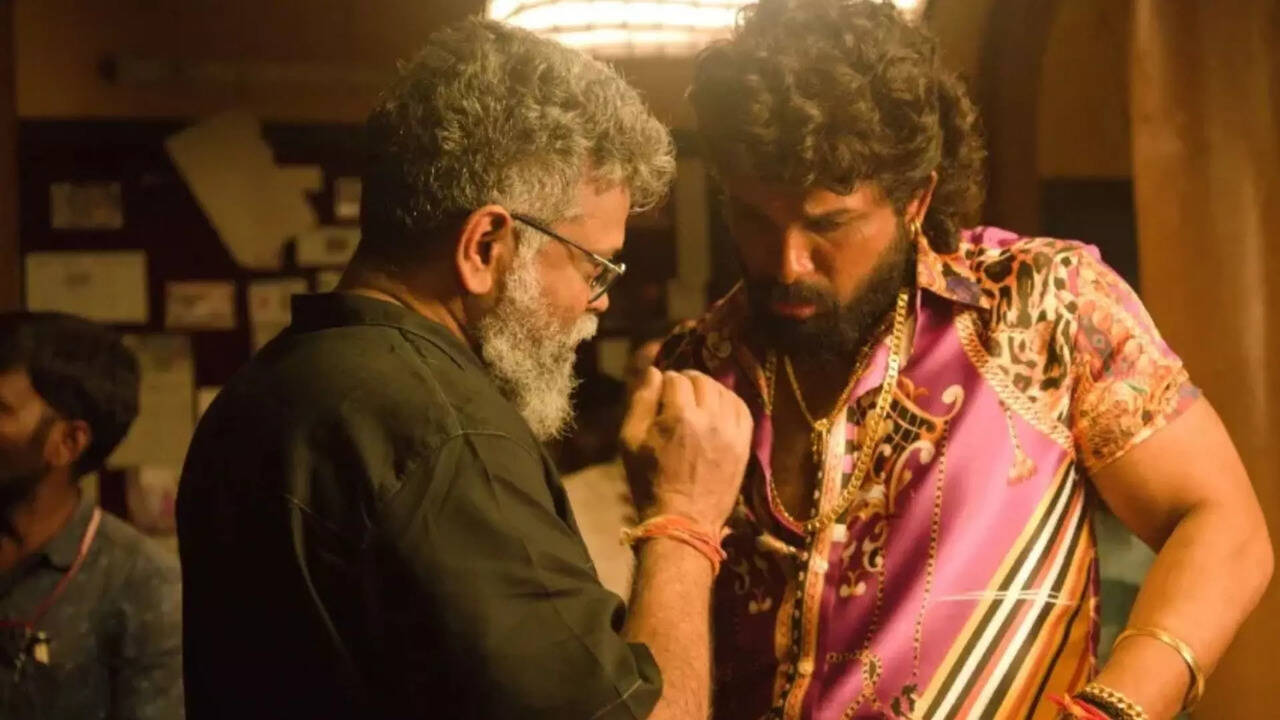  Pushpa 2 : The Rule... மொத்த படக்குழுவுக்கும் ஷாக்... ஆன்லைனில் லீக்கான புஷ்பா 2 திரைப்படம்! 