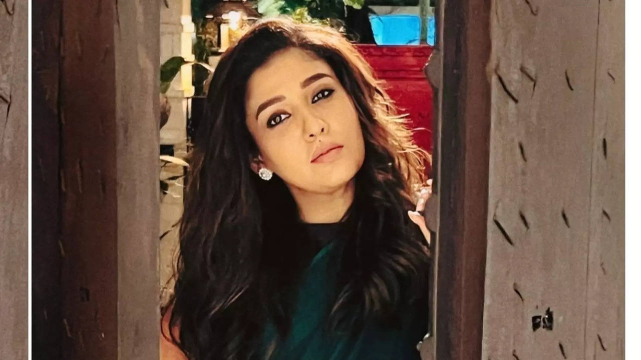 Nayanthara stuns in a green saree