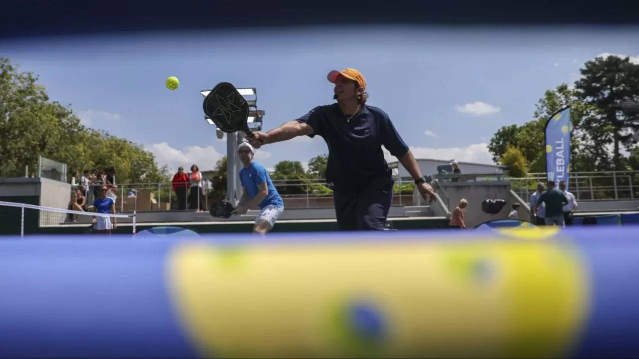 With Or Against The Wind? Research Suggests a Surprise Finding For Pickleball Players