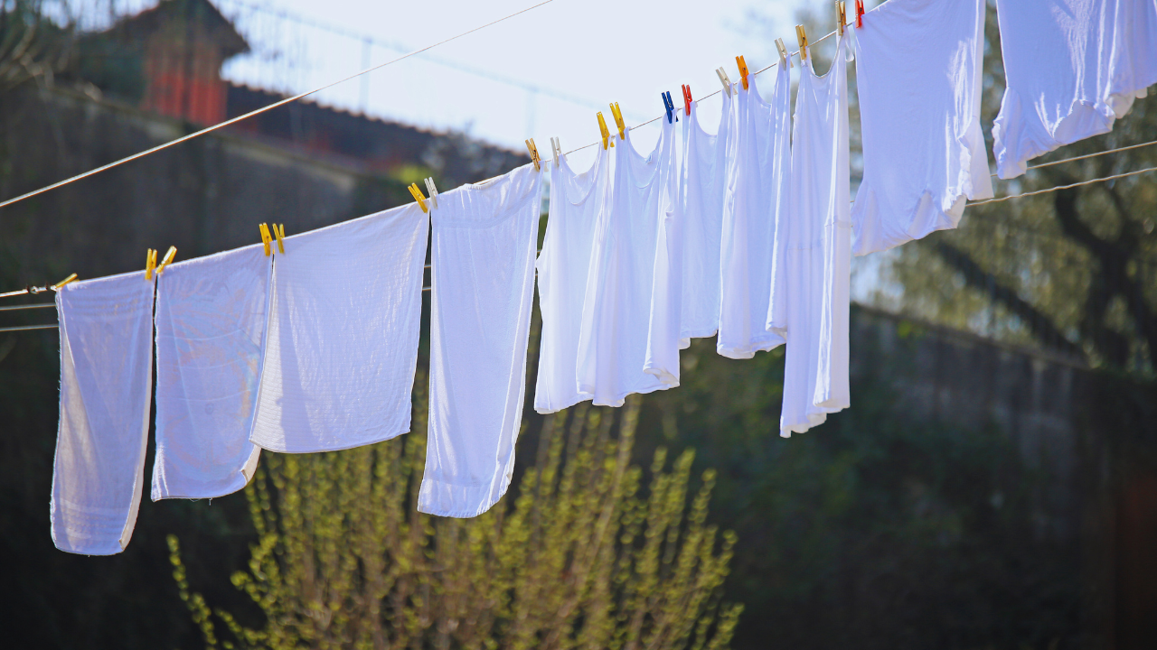 Tips To Remove Old Stains From White Clothes