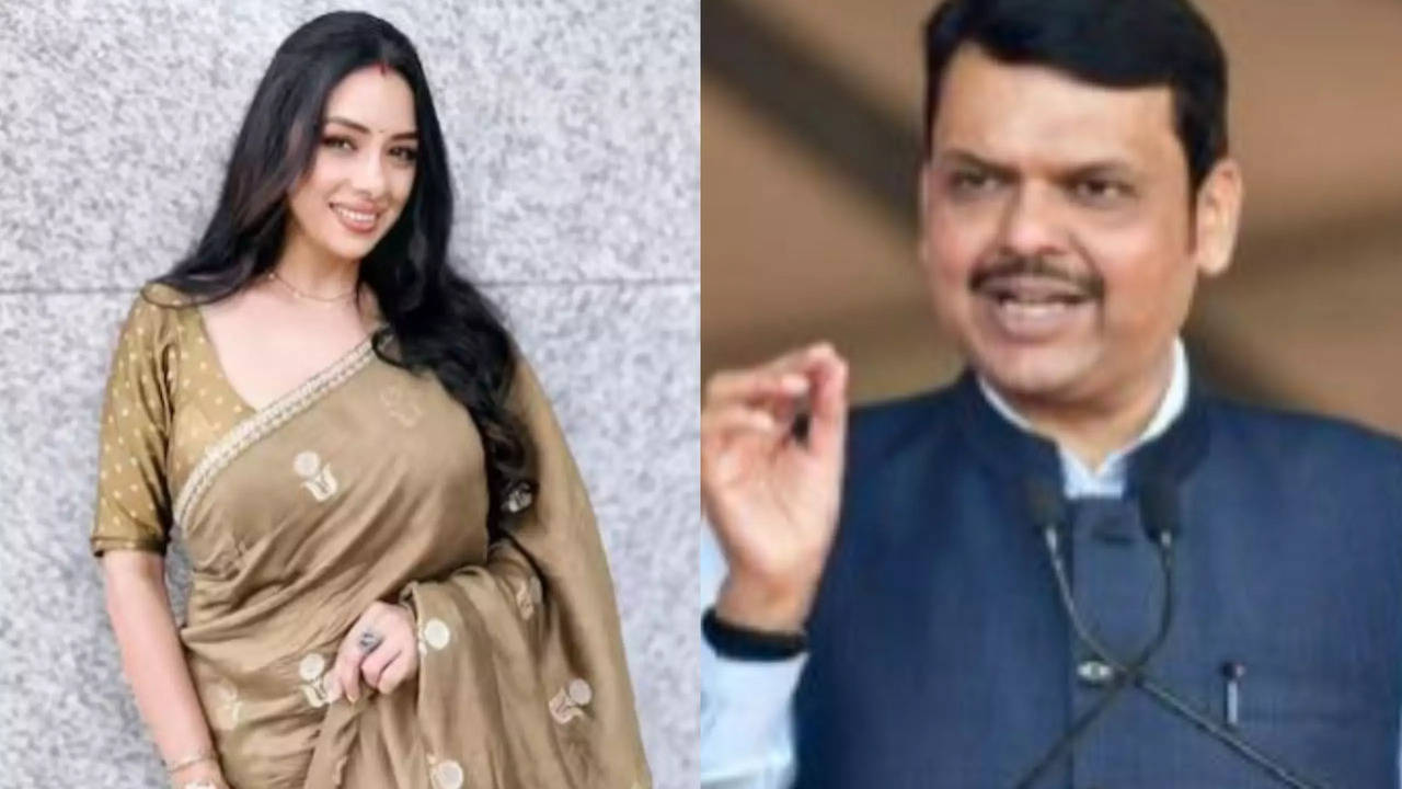 Rupali Ganguly Attends Maha CM Fadnavis' Oath Ceremony