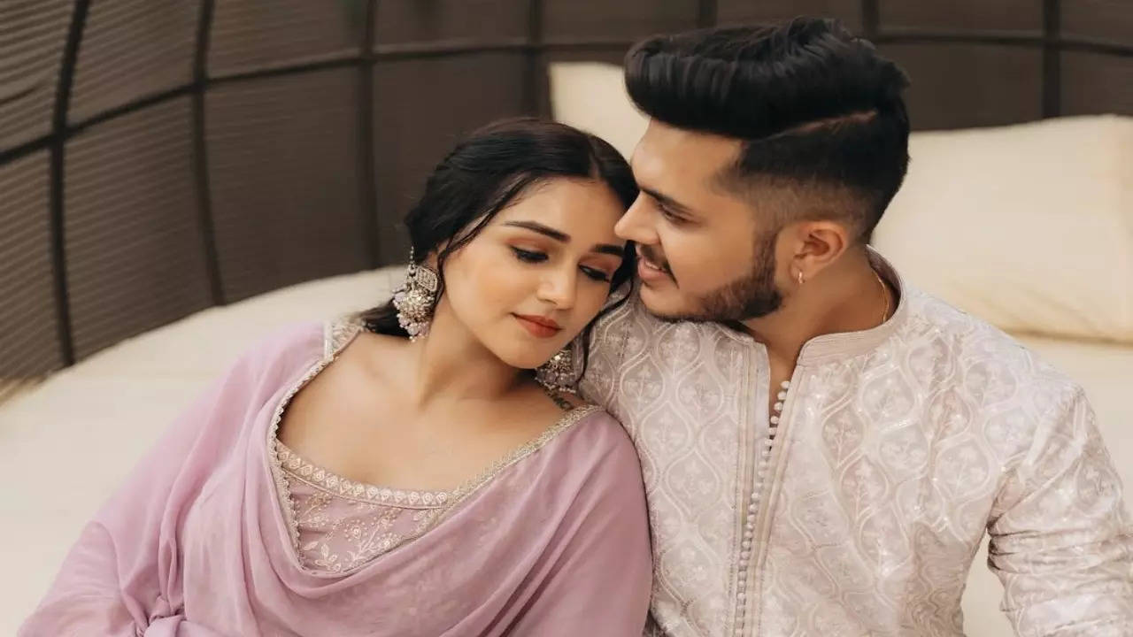 Rachana Mistry Gets ‘Roka-Fied’ To Her Beau Amit Madaan, See Dreamy Pictures