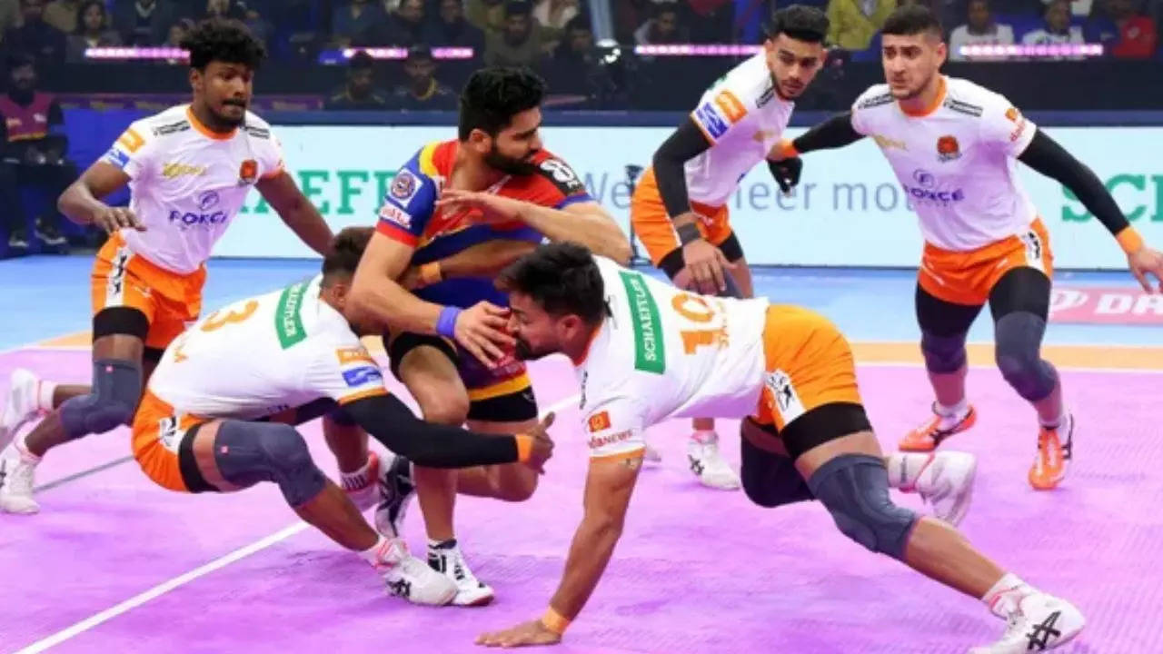 UP Yoddha Vs Puneri Paltan