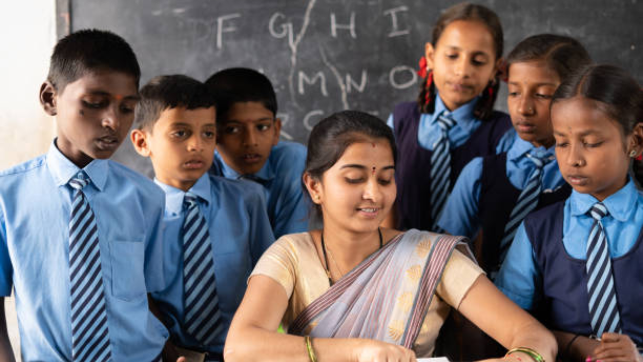 TN To Appoint 3,000 Teachers In Govt Schools